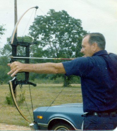 George Trotter and the Trottermatic Compound Bow - August 1978